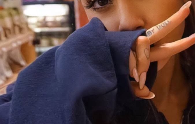 imagen del grupo Ariana grande